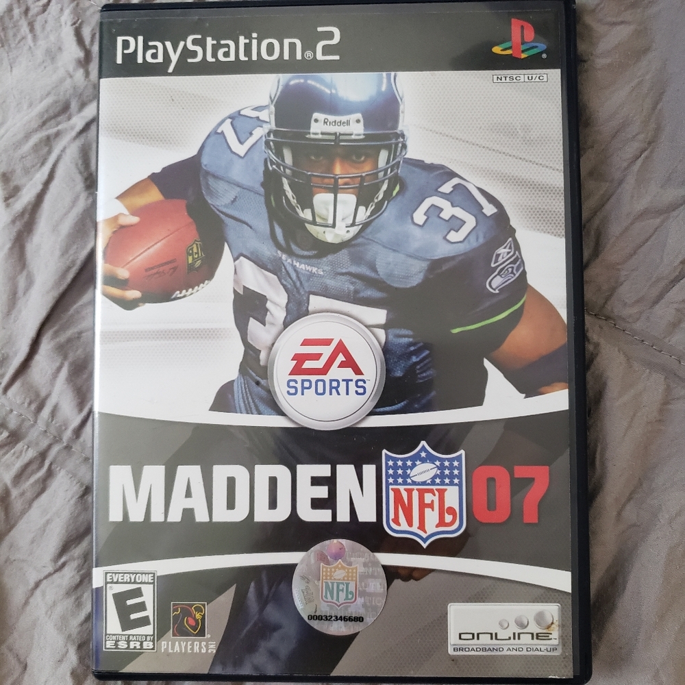 EA Sports Madden NFL 07 for PlayStation 2 - Black